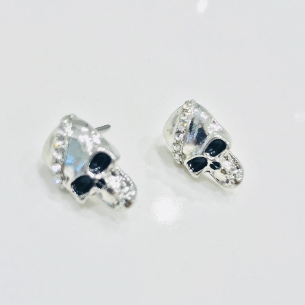 Skull and Rhinestone earrings in Silver